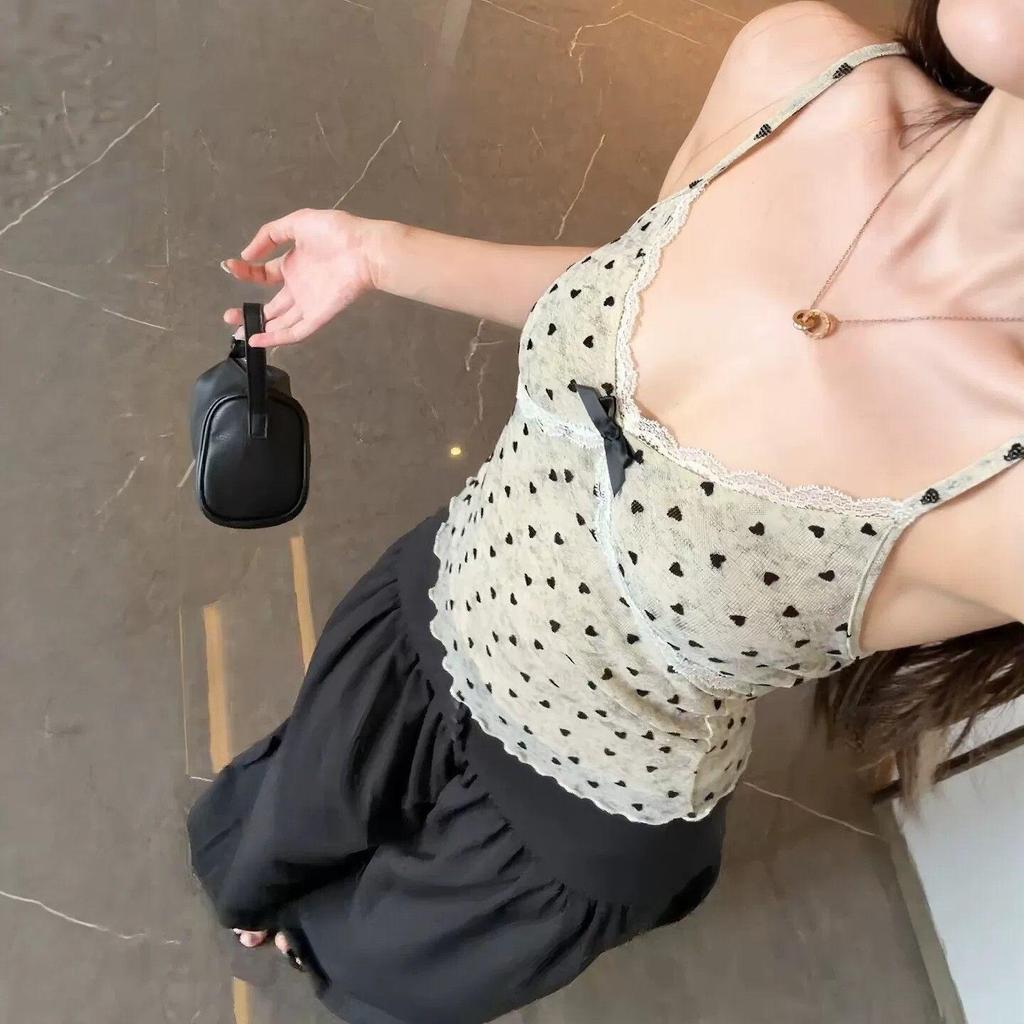 [Giảm giá 50%] Phong cách cay ngọt ngào Hàn Quốc Mùa hè Phong cách mới In hình tình yêu Áo yếm khâu ren + Bộ đồ hai mảnh Cardigan