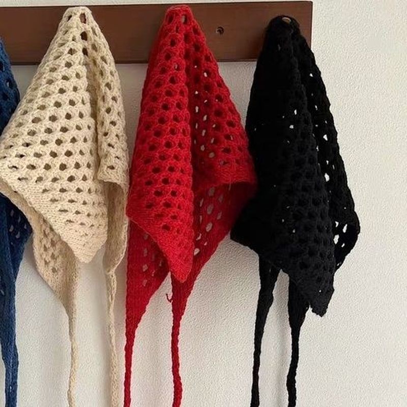 Phụ kiện khăn quàng cổ tam giác dệt tay