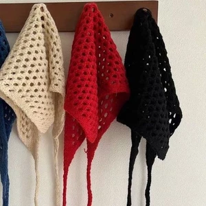 Phụ kiện khăn quàng cổ tam giác dệt tay