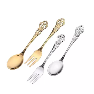 Thép không gỉ Sáng Tạo Retro Nổi Món Tráng Miệng Thìa Ba Gót Rỗng Bộ Khuấy Thìa Nĩa Ánh Sáng Châu Âu Sang Trọng Thìa Cà Phê 6.15