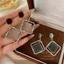 2026 Phong Cách Mới Cao Cấp Niche Thời Trang Bông Tai Retro Kim Cương Zircon Bông Tai Nữ