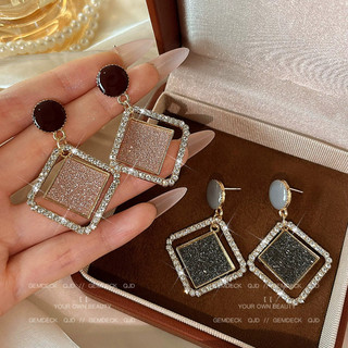 Bông Tai Zircon Kim Cương Retro Nữ 2026 Phong Cách Mới Cao Cấp Niche Thời Trang Bông Tai