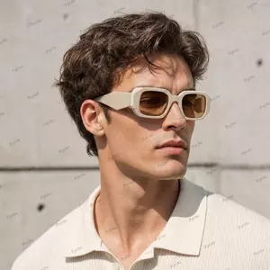 Kính râm vuông PYCOU, Kính râm lái xe cổ điển bảo vệ tia cực tím, Thể thao ngoài trời cổ điển Màu sắc đa năng đơn giản dành cho nam giới