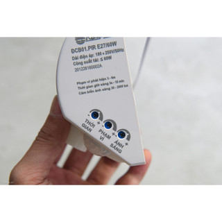 Đui đèn cảm biến Rạng Đông Tích hợp cảm biến chuyển động và cảm biến ánh sáng ĐCB01.PIR E27/300W