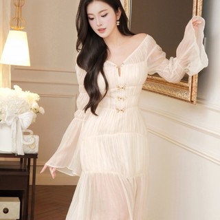 Đầm dài tơ óng Khiết Style bay bổng tone kem dịu dàng đính charm hồ điệp phong cách dự tiệc KD337A