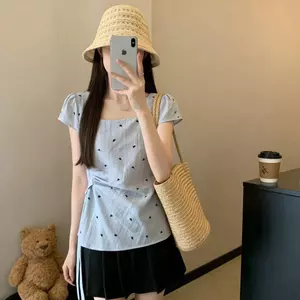 Áo sơ mi ngắn tay tình yêu ngọt ngào phong cách nữ tính mùa hè béo MM Phiên bản Hàn Quốc Cổ vuông không đều có dây buộc