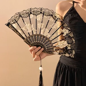 Mới Phong Cách Trung Quốc Ren Đen Gấp Quạt Nhỏ Thiên Đường Phong Cách Cổ Đại Nhảy Ngựa Mặt Váy Đạo Cụ Ảnh Gấp Quạt Nữ