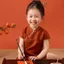 Cô Gái Đỏ Khóa Sườn Xám Chụp Ảnh Quần Áo Mỏng Phong Cách Nghệ Thuật Mới Phong Cách Trung Hoa Cô Gái Nhỏ Cổ Phong Cách Cộng Hòa Đầm