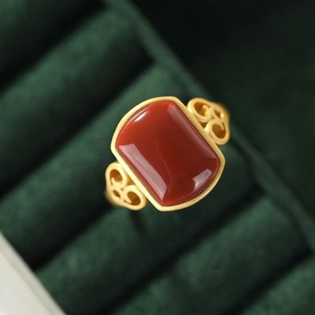 Nhẫn thanh lịch bằng bạc S925 với ngọc đỏ phía nam