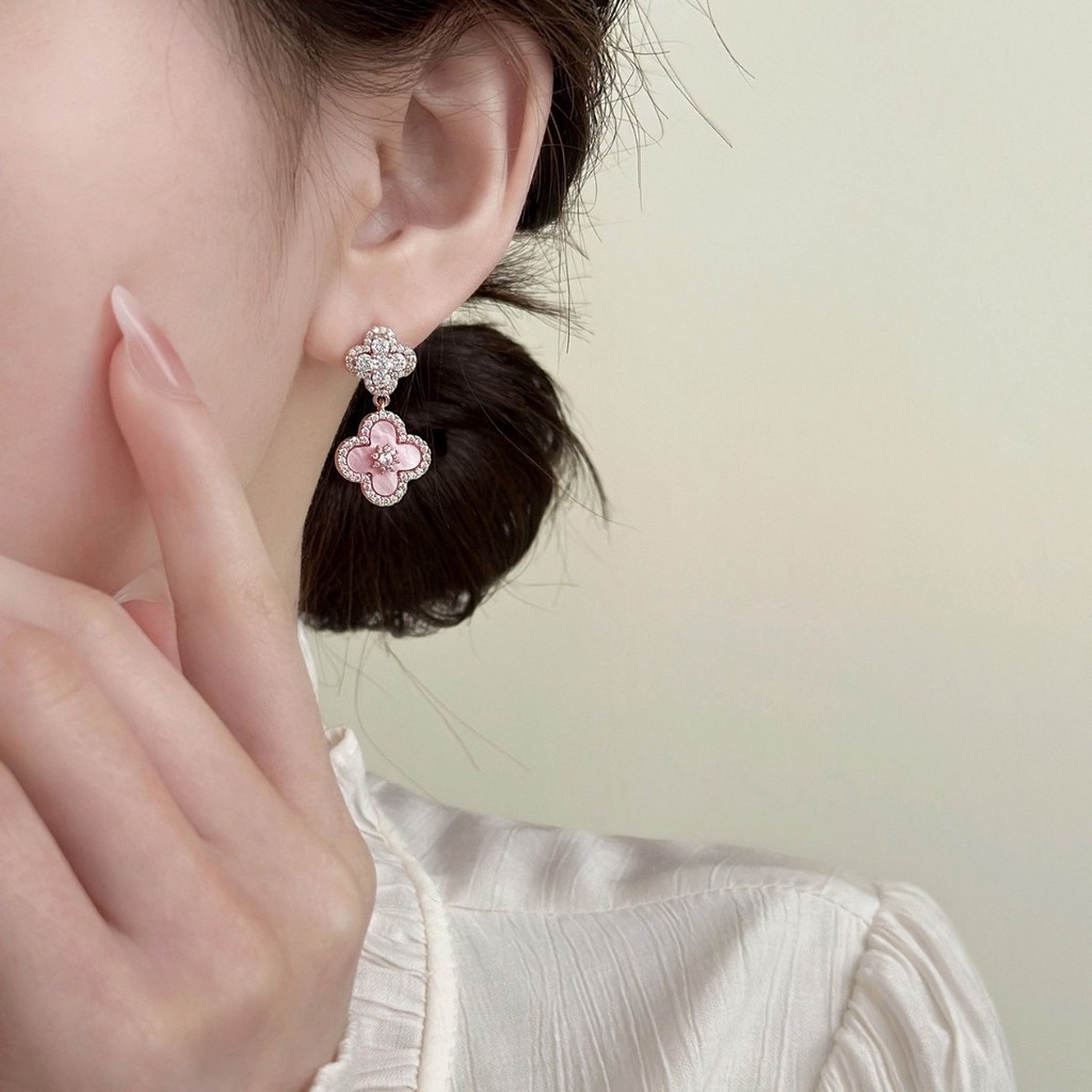 Bông tai pha lê màu hồng thanh lịch cho bé gái