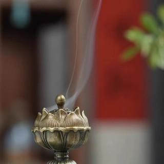 Lư Hương, Hộp Xông Trầm Hương Hình Bảo Liên Đăng Bằng Hợp Kim Đồng (Cỡ Bé)