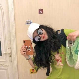 Kính râm dự tiệc vui nhộn