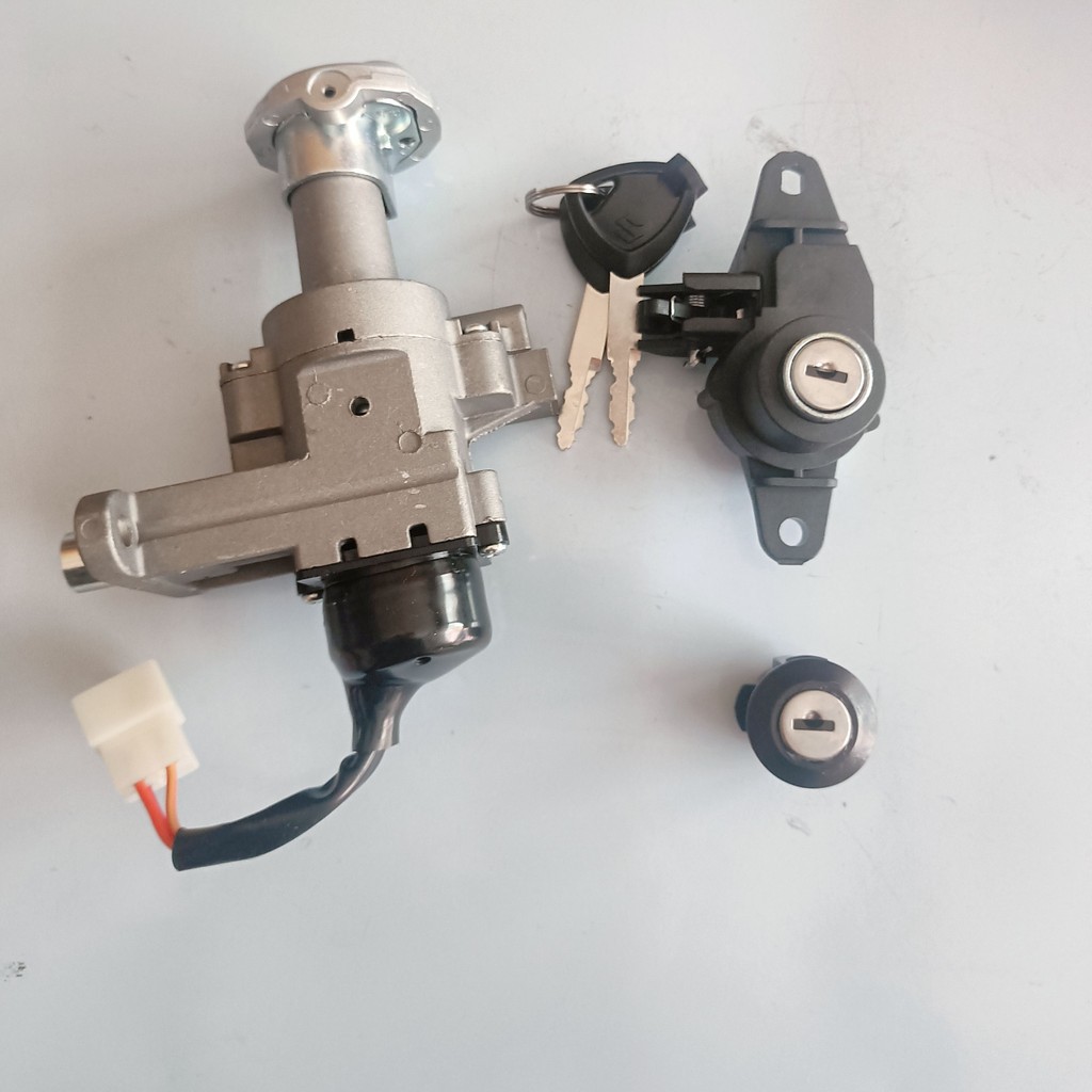 Thích hợp cho Suzuki Ruby UM125T Bộ Khóa Cửa Điện Tianyu UZ125T Quốc Gia Ba Bộ Khóa Đánh Lửa Công Tắc