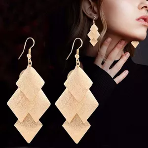 Hàng Ngày Thời Trang Đẹp Phóng Đại Lá Rỗng Bông Tai Tua Rua Dài Bông Tai Phong Cách Thoáng Mát Đĩa Bông Tai Bông Tai E3012026-6-11