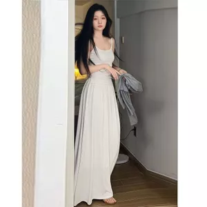Bộ áo yếm hai mảnh Pure Desire Hot Girl phong cách Hàn Quốc với váy dài chữ A eo cao Bộ đồ dáng ôm mùa xuân