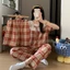 Bộ ba món đồ ngủ áo ngắn tay, quần đùi và quần dài; trang phục ở nhà ngọt ngào, cổ bẻ rộng, viền ren xinh xắn