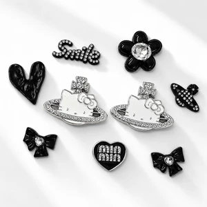 Set Charm Hello Kitty Đen Trắng Đính Đá Cao Cấp Phong Cách Noir Luxury Crystal Collection