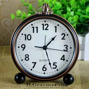Đồng hồ báo thức Đồng hồ cổ điển Kim loại 17cm Máy tính để bàn Tắt tiếng Đầu giường Đồng hồ bàn thời trang Phòng khách Phòng ngủ Châu Âu Đồng hồ bàn đơn giản