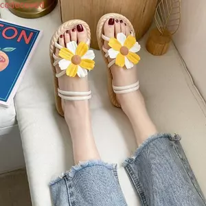Dép đế bệt hoa COSCOVED, Dép xỏ ngón hoa cúc chống trượt PVC, Dép thời trang phong cách Bohemian mềm mại dành cho nữ ngoài trời