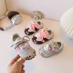 Giày bé gái lưới thoáng khí trang trí Hello Kitty dây buộc đế chống trượt | Đi học chơi ngoài trời hàng ngày mùa hè