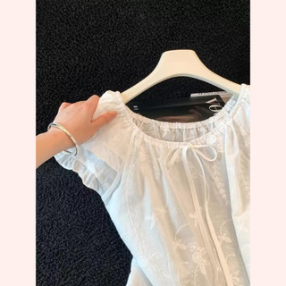 Áo Kiểu Hàn Quốc Cổ Tròn Viền Bèo Nhún Tay Cánh Tiên Form Rộng Cotton Mềm Thêu Hoa Phối Ren Dịu Dàng