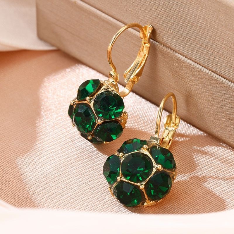Bông tai ngọc lục bảo nhẹ, sang trọng và thanh lịch - Perfect cho các bữa tiệc