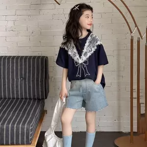Bé gái (120-170) Áo thun ren phong cách mới mùa hè tay ngắn + Quần Short Denim kim cương nóng Bộ hai mảnh