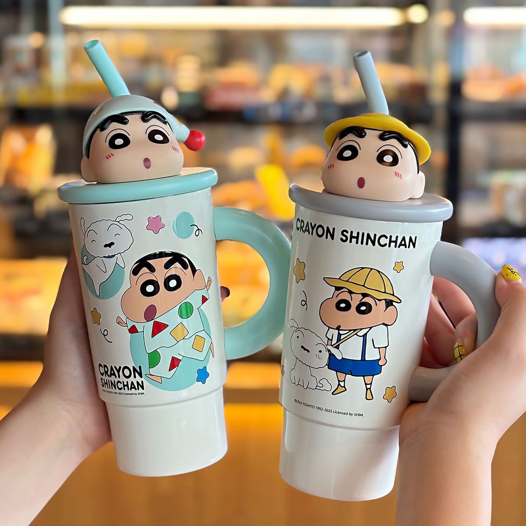 Cốc cầm tay Crayon Shin-chan Dễ dàng mang theo cốc nước vòi phun silicon búp bê độc lập