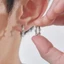 Bông tai đục lỗ NKSFX, Thiết kế rỗng Mũi nhọn hình nón đinh tán đinh tán, Sáng tạo Phong cách đá mát mẻ Phong cách thép không gỉ Spike Rivet Phong cách khóa tai hình học dành cho nam giới