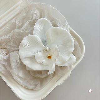 Kẹp tóc hình bướm phong lan với ngọc trai, hoa trang trí màu sắc tươi sáng, phù hợp cho nữ