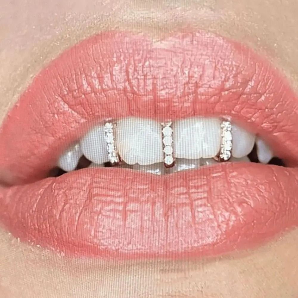HYCEO 3 Cái Grillz, Lưới tản nhiệt răng Hip Hop bằng kim cương giả rỗng, Trang sức răng Zircon sáng bóng Tiệc Cosplay