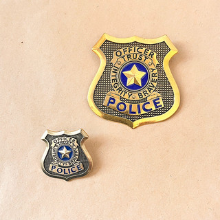 2 Cái / bộ Zootopia Thỏ Sĩ Quan Judy Cosplay Trang Phục Huy Hiệu Trâm Ba Lô Quần Áo Trang Trí Pin