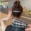 Cảm giác cao cấp Thời trang màu trắng với kim cương giả Lược tóc gãy Tính khí Nổ Lược đầu sau Lược chèn Tidy-up 6.15