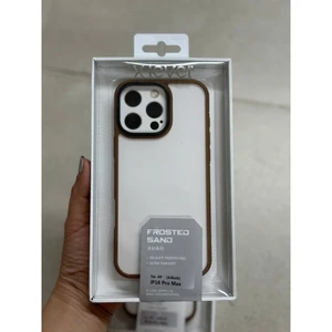 Ốp Lưng X-Level Viền Màu Sa Mạc / Rose Gold Chống Sốc Lưng Trong / Nhám iPhone 16 Pro Max