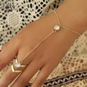 Vòng tay pha lê lớn vàng dành cho nữ Dây đeo cổ tay Trang sức Tay Ba Chain [Mina]
