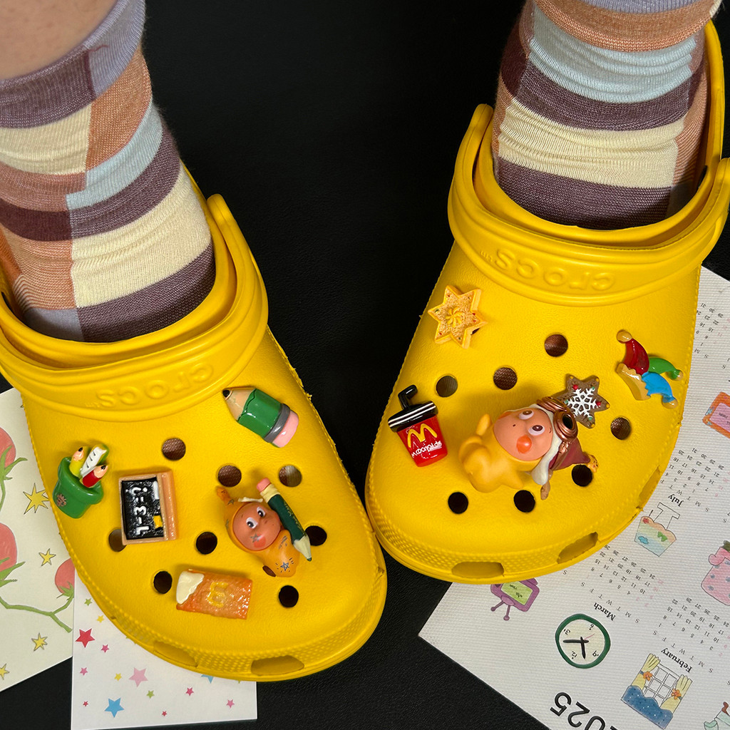 POP MART Starman phụ kiện giày DIY dễ thương, hoa thích ứng với CROCS, có thể tháo rời, phù hợp nhiều kiểu giày