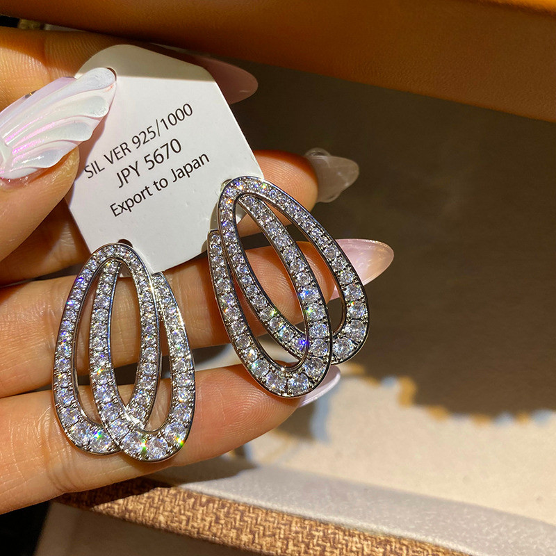 Bông tai Zircon tinh tế thời trang sang trọng T Classy