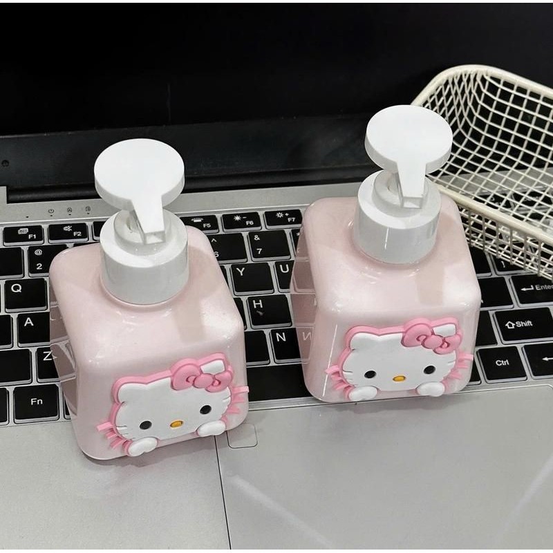Chai Chiết Mỹ Phẩm Kitty Dễ Thương Dạng Nhấn Dùng Đựng Sữa Tắm, Sữa Dưỡng, Sữa Rửa Mặt 200ml