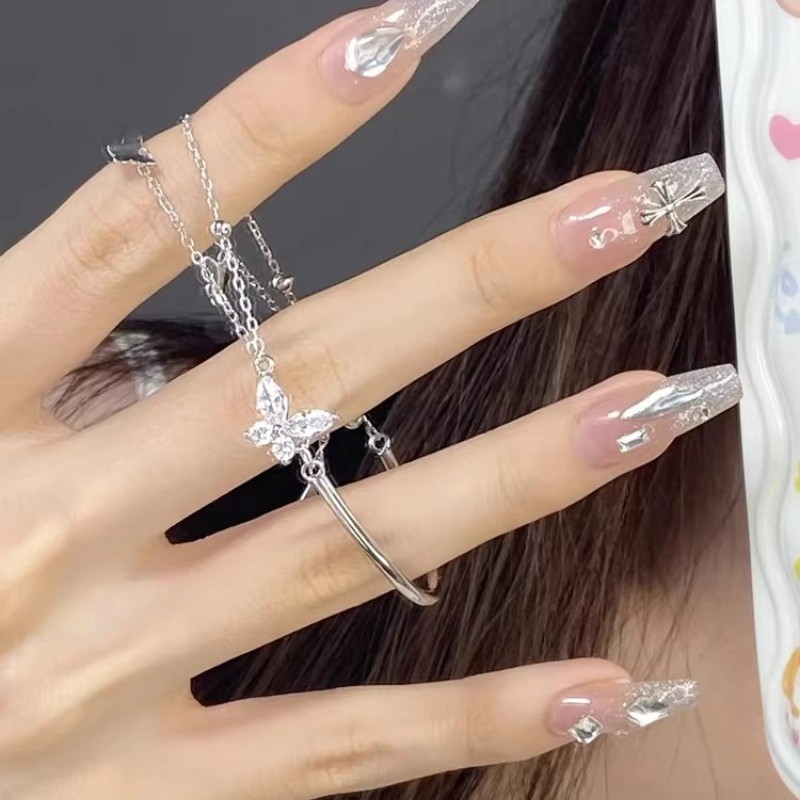 Vòng tay nữ mạ bạc hình bướm tinh tế sang trọng nhẹ nhàng