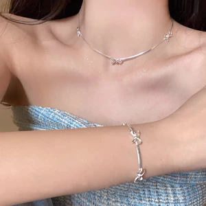 Rắn Niche Cổ Vòng Cổ Xương Đòn Vòng Cổ Thời Trang Nữ Xương Nơ Nút Trăm Tính Khí Phù Hợp Với Thiết Kế Cảm Giác