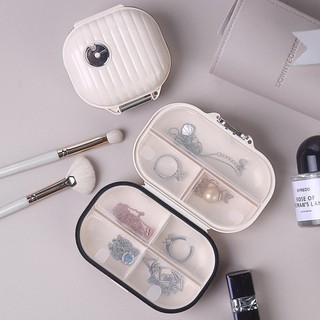 (Giao hàng trong nước) Tiện lợi cho du lịch Hộp trang sức hình viên thuốc Mini