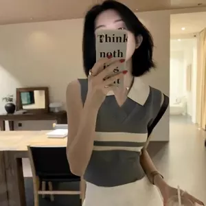 Áo Vest dệt kim sọc cổ chữ V màu xám cổ chữ V Hot Girl Slim Áo ghi lê không tay ngắn có ve áo