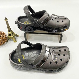 Sục Classic đen Clog Batman Batmobile trẻ em cao cấp, dép sục hoạt hình siêu nhân kids, tặng kèm jibbitz có quai hậu
