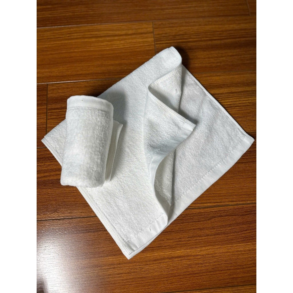 Set 10 Khăn Mặt Vuông Cotton Màu Trắng – Kích Thước 30x30cm, Mềm Mịn, Thấm Hút Tốt, Phù Hợp Gia Đình & Spa