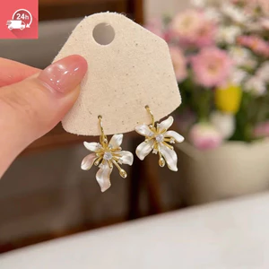 Men tráng men cao cấp dát hoa kim cương, thiết kế thích hợp, bông tai thời trang và đa năng, nhẹ nhàng khí chất
