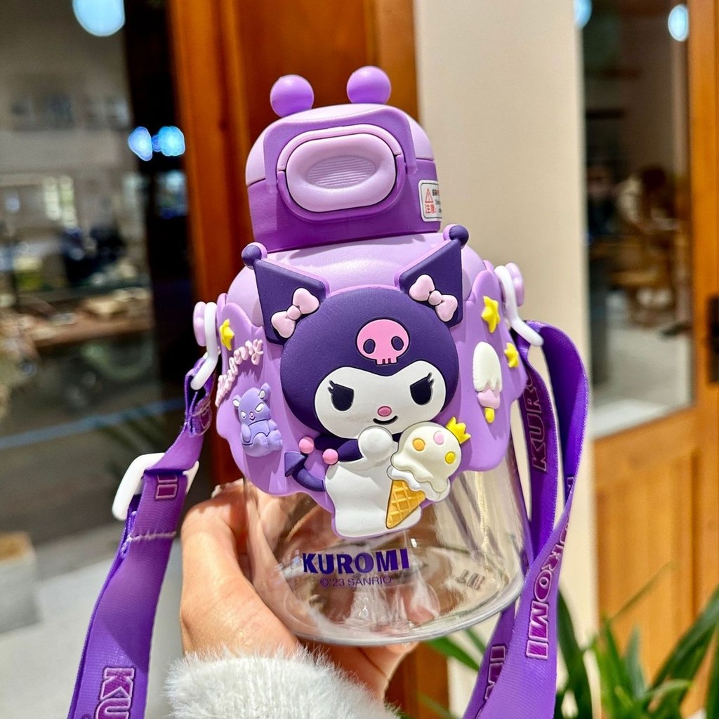 700ml Sanrio Kuromi Melody Hello Kitty Chai Nhựa Uống Cốc Cinnamoroll Pochacco Sinh Viên Hoạt Hình Bình Nước Dung Tích Lớn