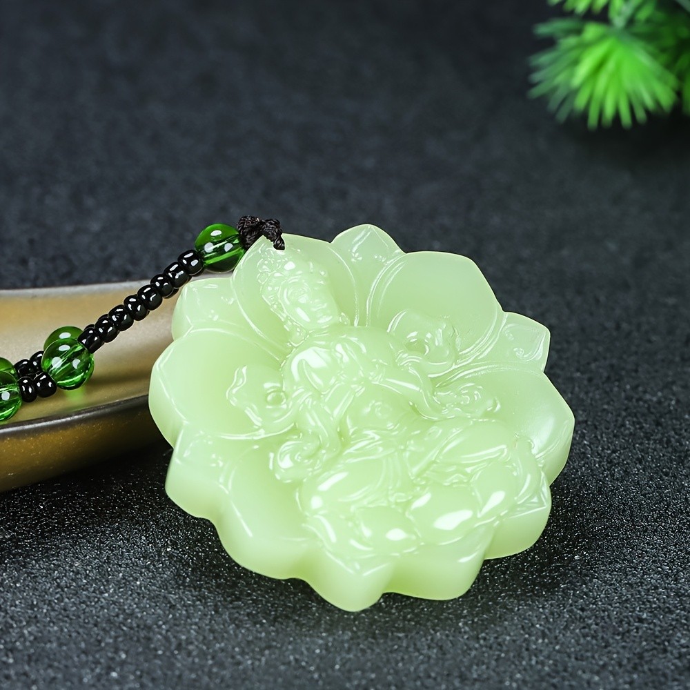 Vòng cổ đá quý xanh tự nhiên hình tượng Guanyin trên sen - Phong cách thanh lịch, tinh thần độc đáo