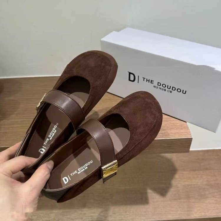 Giày đơn nhỏ màu nâu, mũi tròn, giày nữ cổ điển phẳng