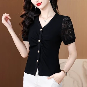 Áo thun ngắn tay màu đen thời trang mùa hè mới cổ chữ V thông thường dành cho nữ