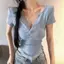 Áo thun ngắn tay kim cương nóng thời trang Mỹ cổ điển dành cho nữ Slim-Fit Slimmer Look Sweet Hot Girl cổ chữ v